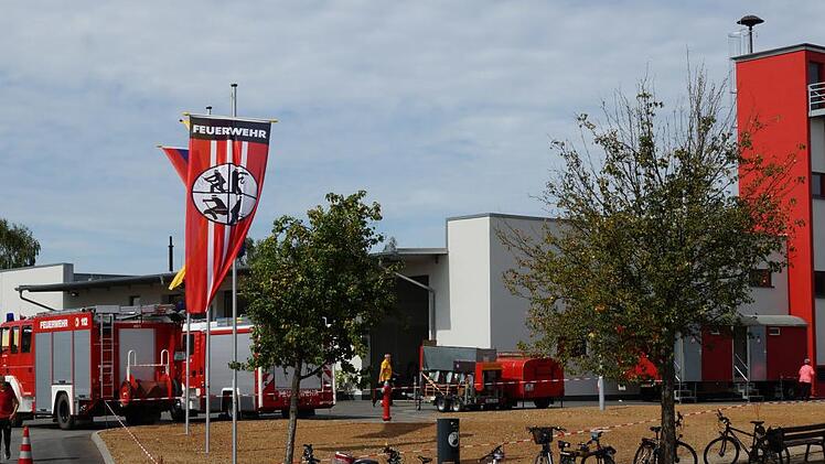 Große Investition für die Gemeinde Kemmern: das neue Feuwehrhaus  Fotos: Johannes Michel