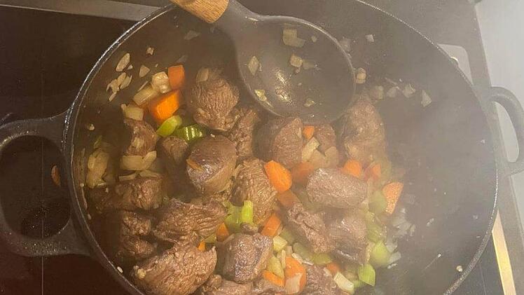 hirschgulasch-zubereitung