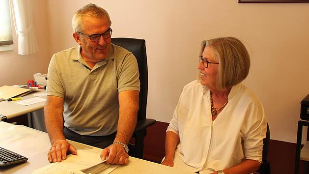 G&uuml;nter Brehm im Gespr&auml;ch mit Johanna Blum.  Fotos: Sabine Memmel