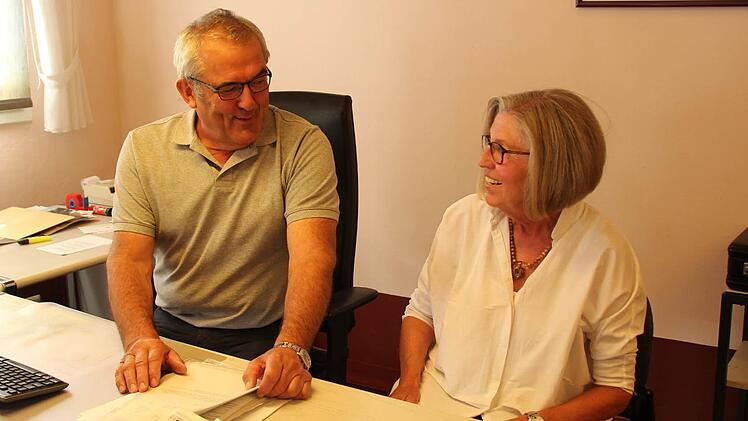 Günter Brehm im Gespräch mit Johanna Blum.  Fotos: Sabine Memmel