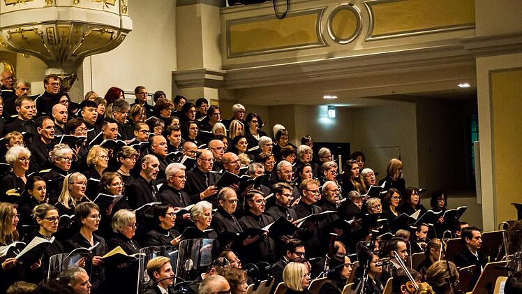 Eine eindringliche Aufführung von Giuseppe Verdis Requiem erlebten zahlreiche Zuhörer in der Coburger Morizkirche.Foto: Jochen Berger