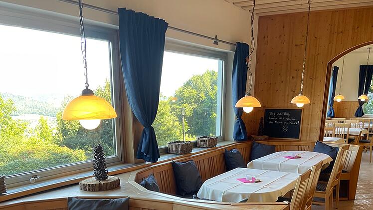 Schnaittach: Berggasthof am Rothenberg feiert Neueröffnung - "gigantischer Blick über Tal"