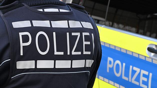Unfall im Kreis Forchheim: VW &uuml;berschl&auml;gt sich mehrfach - Alkohol im Spiel
