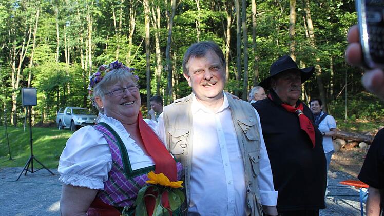 Köhlerliesel Karola Füchsel und Schirmherr Carl August Heinz Foto: Veronika Schadeck