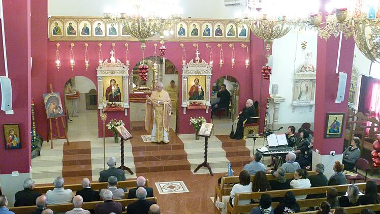 Ameed Srour zu Besuch bei seinem Onkel, dem melkitisch-griechisch-katholischen Erzbischof emeritus Pierre Moalem.