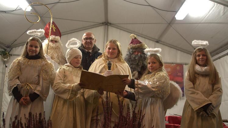 Impressionen vom Seßlacher Adventsmarkt.