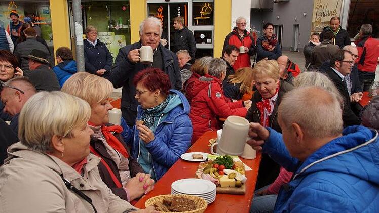 Die Gäste aus dem polnischen Partnerlandkreis fühlen sich in der Fränkischen Toskana wohl. Foto: Joseph Beck