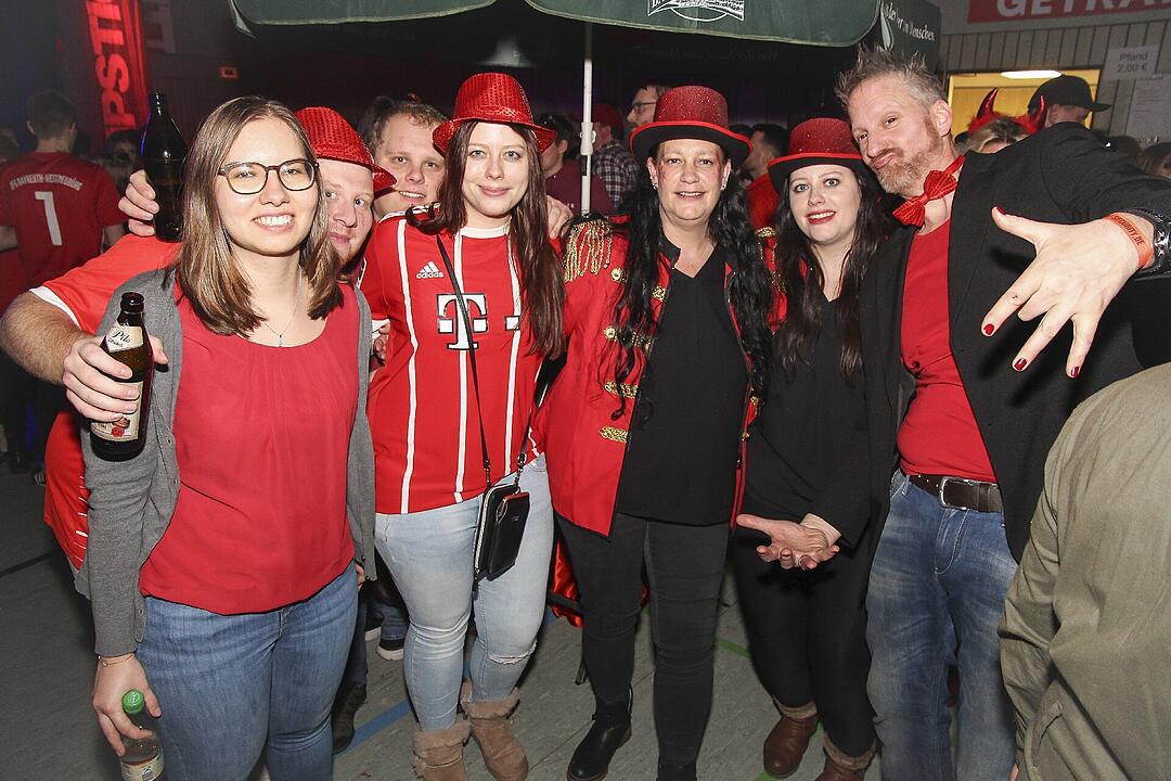Faschingsparty vom Feinsten in der Stadthalle Stadtsteinach.