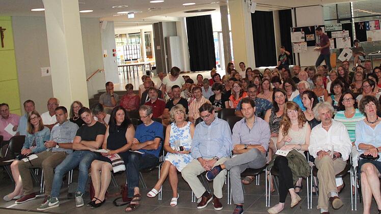 Blick in die Aula Foto: Johanna Blum