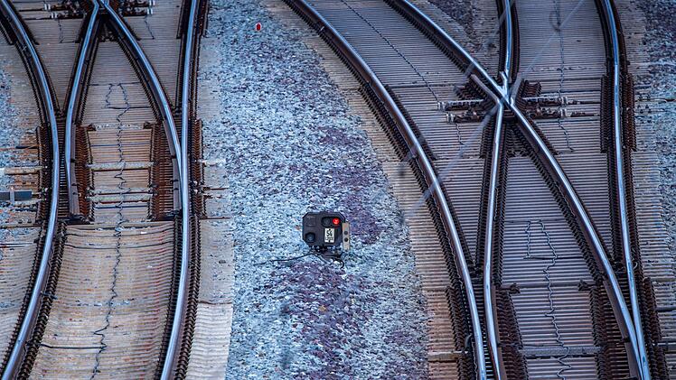Schwarzfahrer rastet aus - und legt Zugverkehr zwischen M&uuml;nchen und N&uuml;rnberg lahm