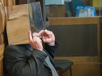 Ein 56-J&auml;hriger wurde vom Landgericht Berlin daf&uuml;r verurteilt, dass er einen Rentner skrupellos ermordet und zerst&uuml;ckelt hat. Sein Motiv war wohl eine Sucht.  Foto: -/ dpa