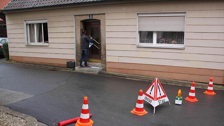 Das Wohnhaus des 73-jährigen Täters wurde von der Polizei durchsucht.