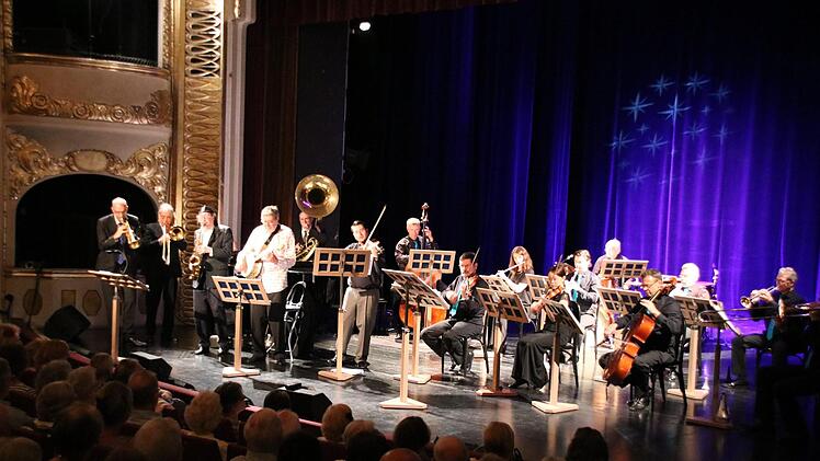 Die Frankfurt Swing All Stars standen zum ersten Mal mit dem Bad Kissinger Kurorchester auf der Bühne. Foto: Ralf Ruppert