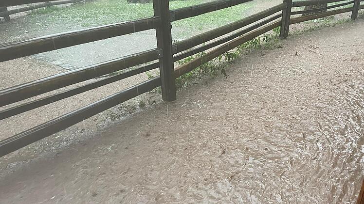 Gewitter in Franken: Über 500 Einsätze der Feuerwehren