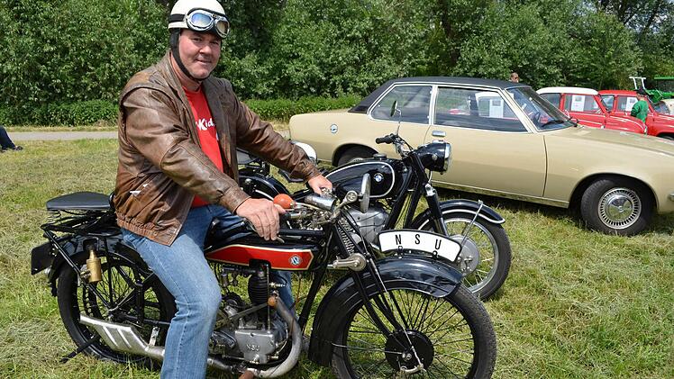 Sein Erbstück aus dem Jahr 1928 bereitet Klaus Reitwiesner aus Sand stets Freude.  Foto: Sina Mattheus