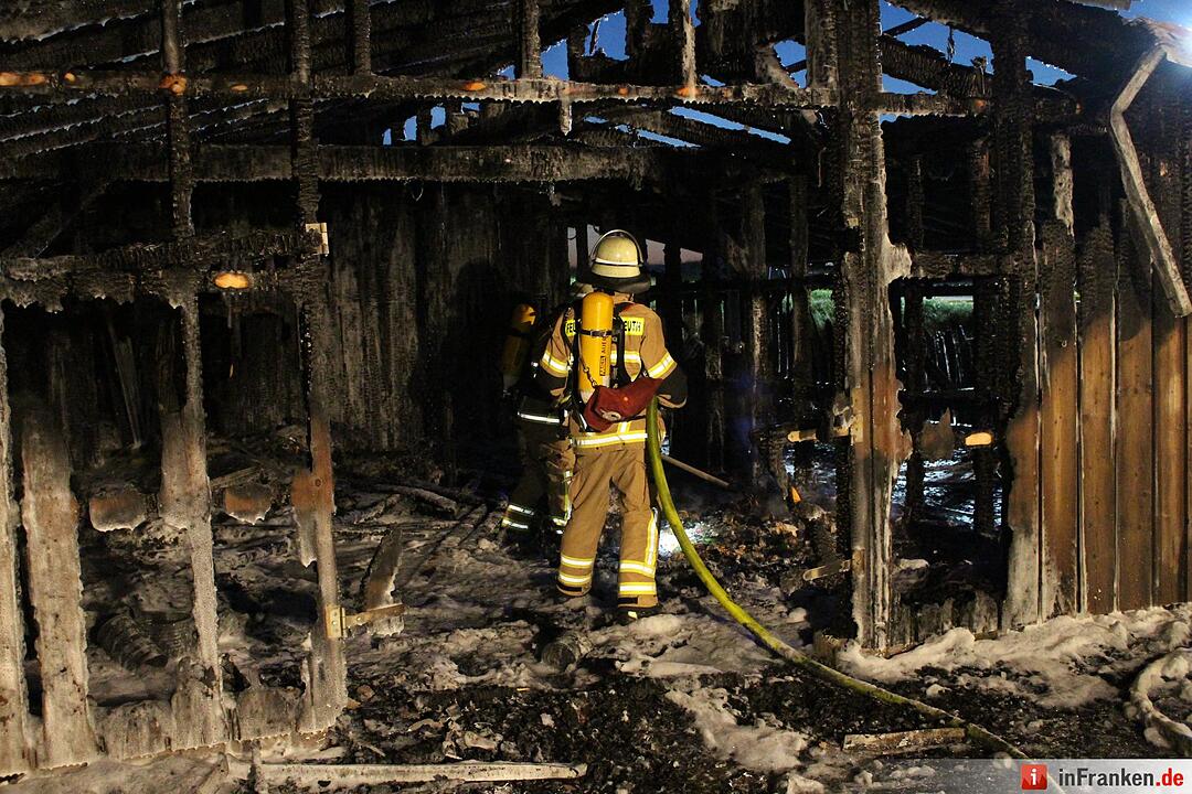 Scheunenbrand in Bayreuth - Therapiezentrum wurde evakuiert