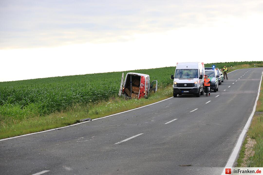Transporter schleudert über BA1 bei Scheßlitz