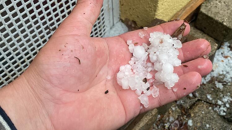 Nürnberg: Schweres Unwetter stürzt Region ins Chaos - 250 Einsatzkräfte aktiv