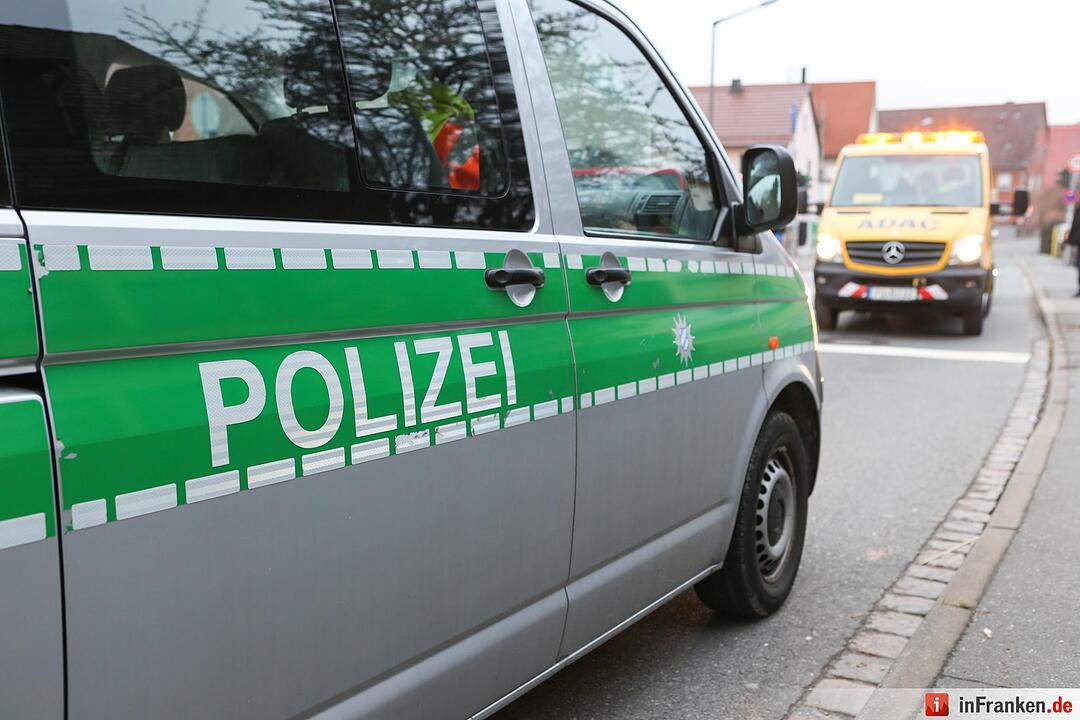 Ampel an Kreuzung ausgefallen - Zwei Pkw kollidieren in Obermichelbach