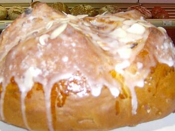 Ein Osterbrot Foto: Petra Malbrich