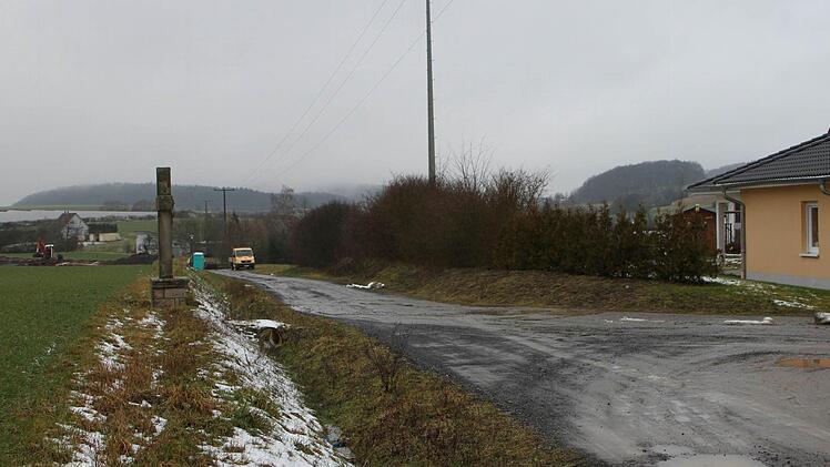 Links und rechts des Schotterweges sollen 9 Bauplätze "an der Leite" entstehen.