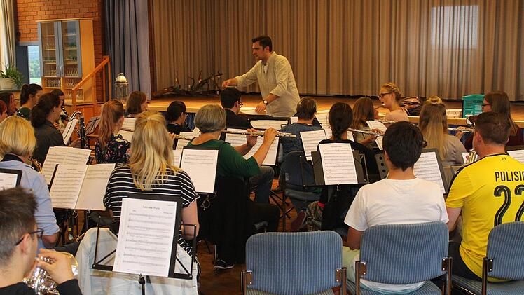 Das Kreisorchester Lichtenfels bei seiner Probe für das Konzert in VierzehnheiligenRoland Dietz