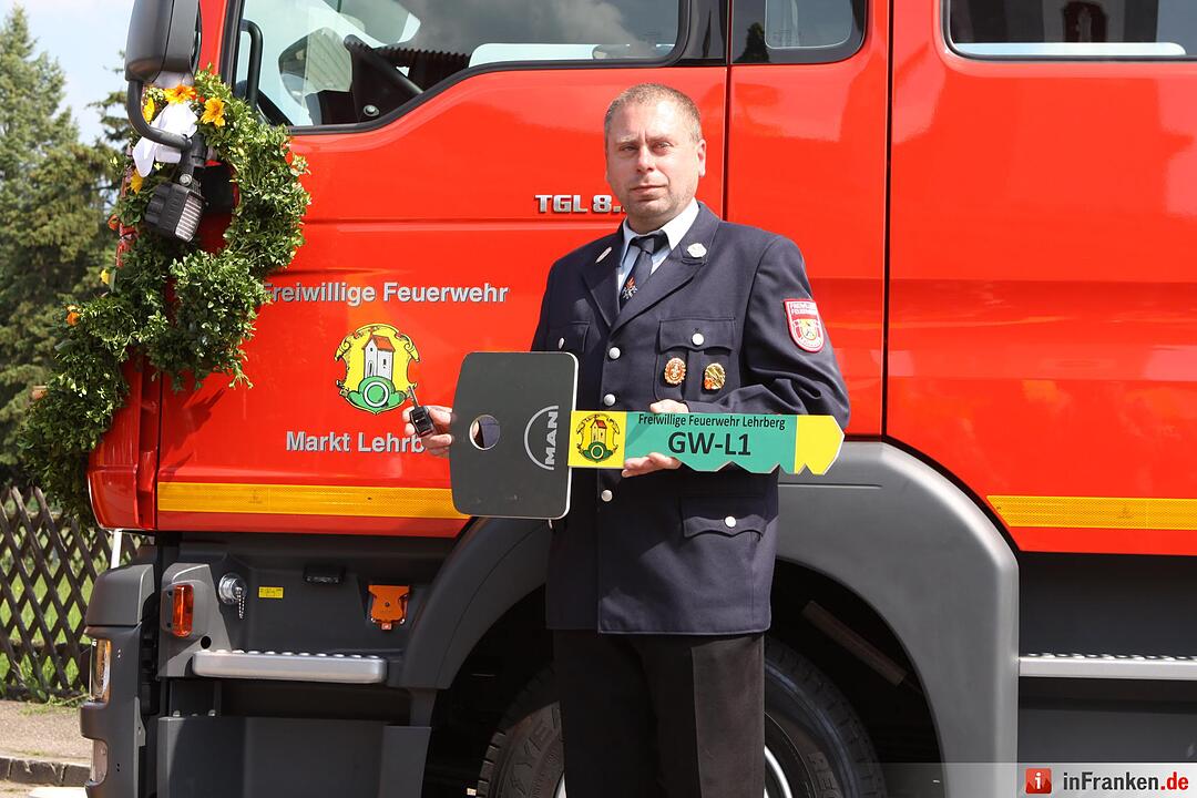 Neues Fahrzeug für die Feuerwehr Lehrberg