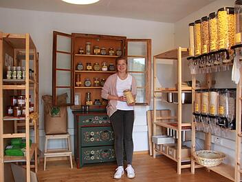 Im Hofladen von Franziska Thomas gibt es verschiedene Produkte von Bauern aus der Region.  Foto: Ellen Mützel