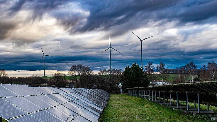Erlangen-Tennenlohe: Solarpark geplant - Stadtrat mit zwei Beschl&uuml;ssen