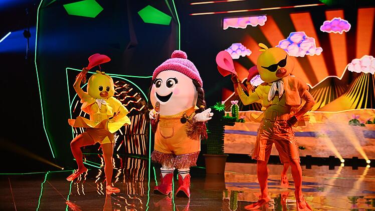 Eggi singt und tanzt - vielleicht wie Collien Fernandes?