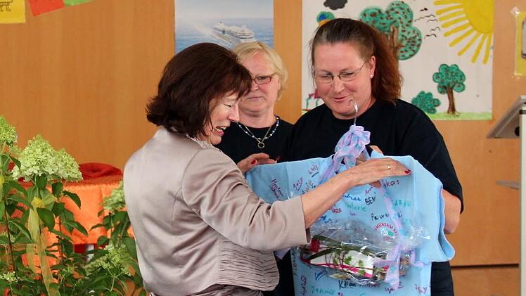 Zum Abschied gab es viele Geschenke. Fotos: Johanna Blum