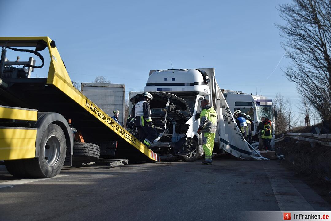 Lkw-Unfall legt Südwesttangente lahm