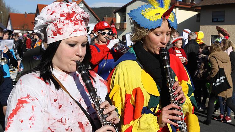 Impressionen vom Faschingsumzug in Neukenroth. Foto: Michael Wunder