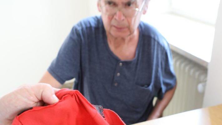 Das alles hat der 75-Jährige in Bamberg eingekauft.Foto: Barbara Herbst