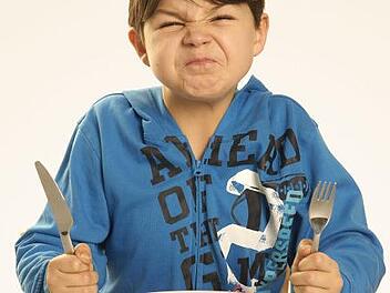 Der Fitness-Mythos: "Kinder sollen Spinat essen, weil der viel Eisen enth&auml;lt."Matthias Stolt - stock.adobe