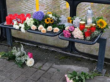 Gedenken nach Sch&uuml;ssen in Jugendhilfeeinrichtung mit sechs Toten