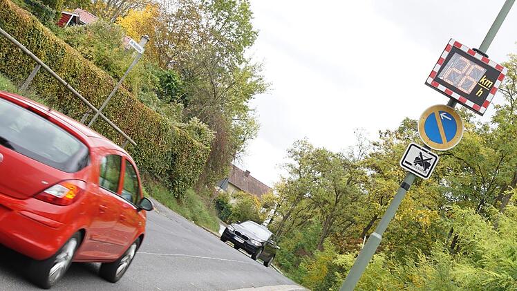 Auf eine solche oder ähnliche Anzeigetafel werden Autofahrer im Stadtgebiet bald häufiger stoßen. Foto: Arkadius Guzy