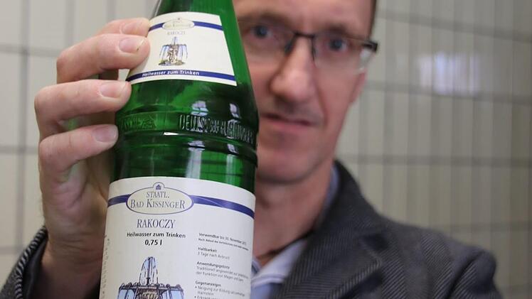 Staatlich Bad Kissinger Rakoczy soll künftig im Kurhausbad zu Schauzwecken abgefüllt werden.  Foto: Ralf Ruppert/Archiv