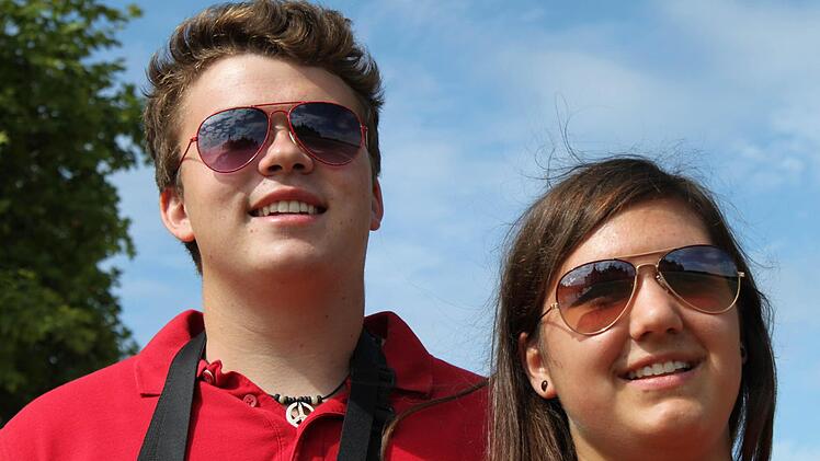 Lukas und Uli haben das Schloss fest im Blick