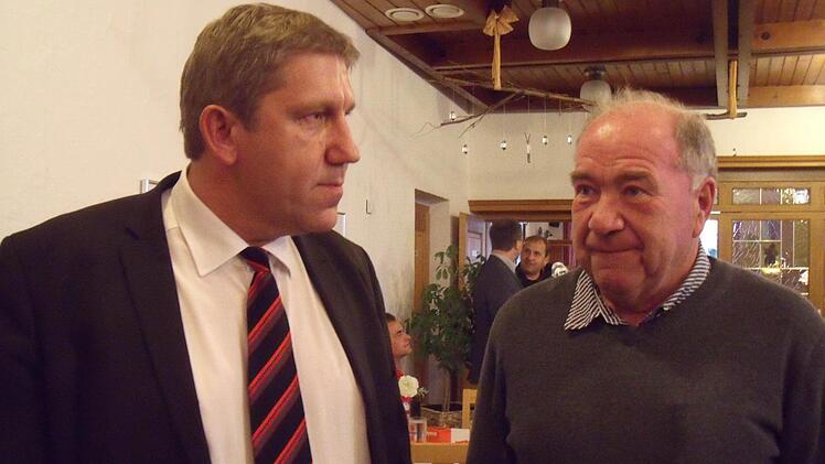 Andreas Schwarz (links) hatte lange Zeit kaum glauben können, dass er es geschafft hat - rechts sein poltischer Ziehvater Karl Körner. Foto: A. Schreiber