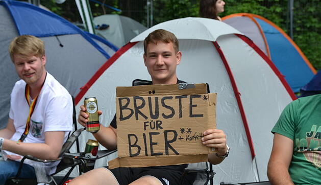 Die Besucher bei Rock im Park 2018 am Freitagnachmittag