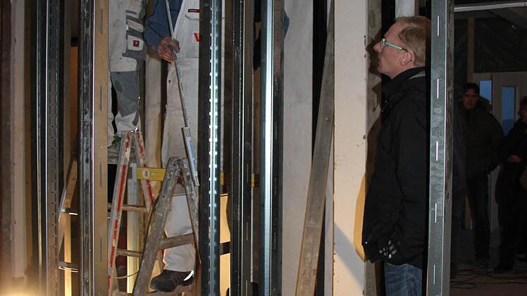 Baustellen-Besichtigung im Freibad.