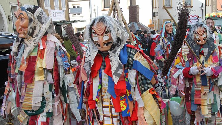 Marktplatztreiben in Stadtsteinach. Foto: Jürgen Gärtner