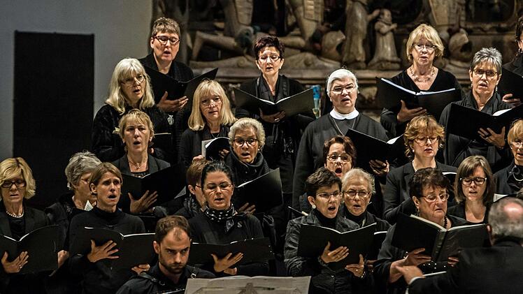 Die "Petite Messe solennelle" von Gioacchino Rossini erlebte eine eindringliche Aufführung in der Coburger Morizkirche.Foto: Jochen Berger