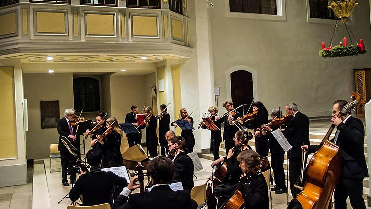 Impressionen vom Weihnachtskonzert mit dem Collegium Musicum Coburg in der MorizkircheFoto: Jochen Berger