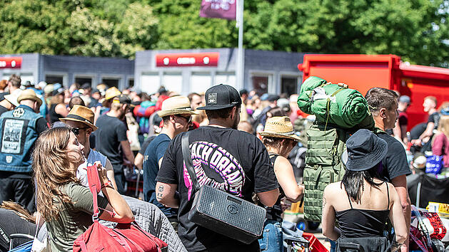 Anreise der Festival-Besucher von "Rock im Park"