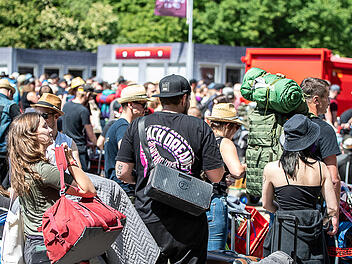 Anreise der Festival-Besucher von "Rock im Park"