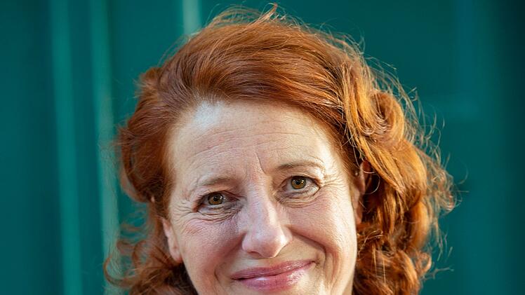 Luise Kinseher, Schauspielerin und Kabarettistin, f&uuml;hrt durch den Abend, der eine ganze Bandbreite aktueller Kabarett- und Comedy-Programme aufzeigen soll.