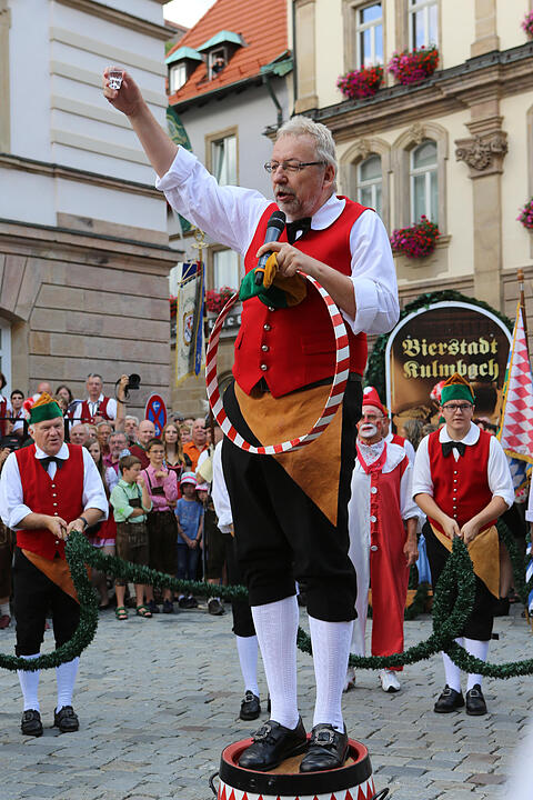 Eröffnung der Kulmbacher Bierwoche mit Büttnertanz und Bieranstich; Foto: Barbara Herbst