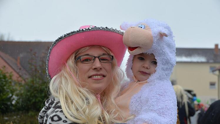 Straßenfasching in Ebenhausen Foto: Peter Rauch